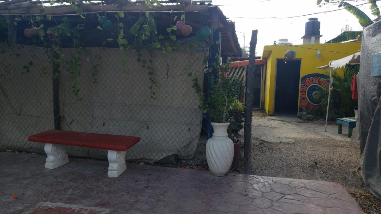 Hostal Y Camping Las G Bacalar Exteriör bild